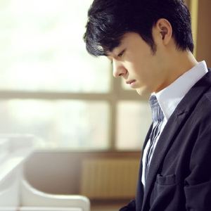 梁朝伟汤唯国外版
